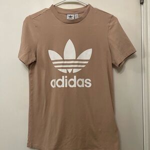 Gently used Adidas active tshirt shirt sleeve size S brown